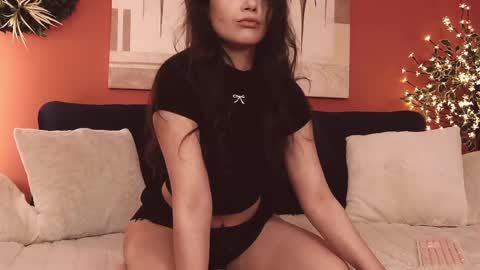 Selena Allure online show from May 3, 2026, 3:56 am