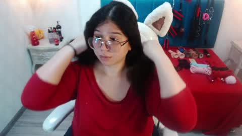Selena Priscilla Blair Montenegro online show from May 6, 2026, 5:03 am