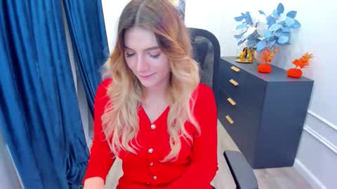 Snapshot of selenaemoore chatting on October 17, 2025, 4:37 am selenaemoore online show from October 17, 2025, 4:37 am