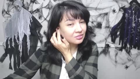 SelenaFly online show from October 27, 2025, 6:06 am