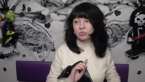 SelenaFly online show from October 31, 2025, 6:14 am