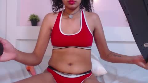 Snapshot of selenafox6 chatting on January 19, 2025, 8:07 am selenafox6 online show from January 19, 2025, 8:07 am