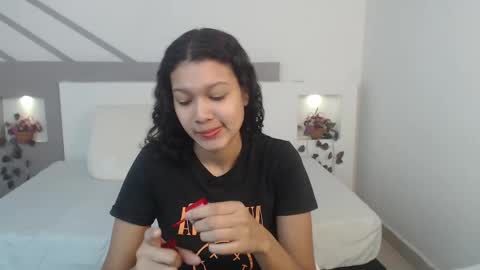 Snapshot of selenafox6 chatting on February 19, 2025, 11:28 am selenafox6 online show from February 19, 2025, 11:28 am