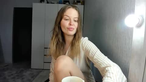 selenagentle online show from February 2, 2026, 3:16 am