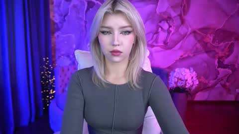 selenairis online show from September 26, 2025, 6:28 am