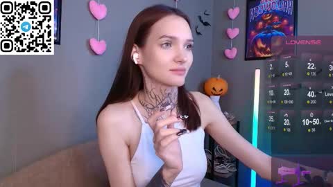 Selena online show from November 1, 2025, 2:02 am