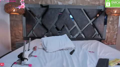 Snapshot of selene__lopez_ chatting on June 11, 2026, 12:32 am selene__lopez_ online show from June 11, 2026, 12:32 am