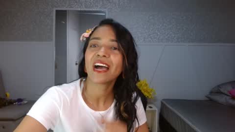 Selene online show from March 4, 2026, 4:02 pm