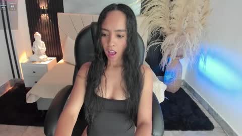 selene_diior online show from May 27, 2026, 10:23 am