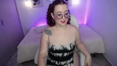 selene_rouse_ online show from December 14, 2025, 10:03 pm