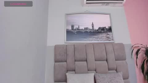 Selene online show from December 2, 2025, 3:23 am