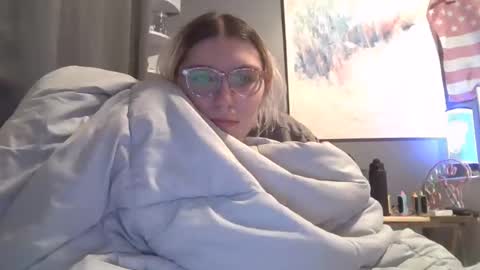 Selene online show from January 19, 2025, 6:42 am