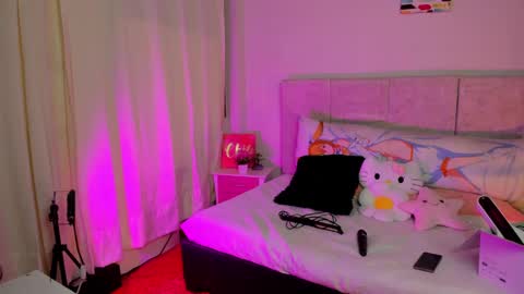 selenehijadelaluna online show from September 10, 2025, 2:55 am