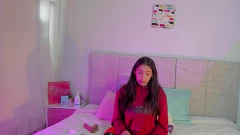 selenehijadelaluna online show from September 13, 2025, 1:00 pm