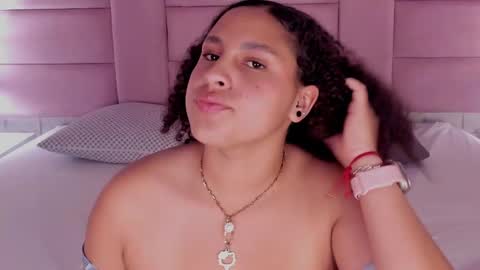 SeleneVoon online show from October 2, 2025, 4:36 pm