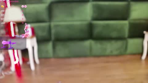 Selen online show from November 18, 2025, 8:24 pm