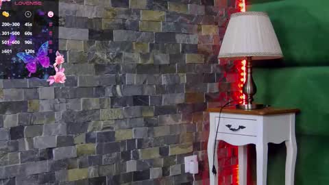 Snapshot of selensummer chatting on February 19, 2026, 8:27 pm Selen online show from February 19, 2026, 8:27 pm