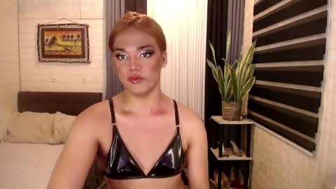 Selina online show from January 25, 2025, 11:44 am