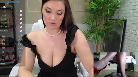 Seline online show from March 5, 2025, 5:18 pm