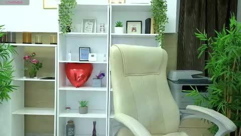 Seline online show from March 7, 2025, 5:06 pm