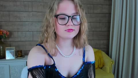 SelinSwarovski online show from January 16, 2025, 9:19 pm