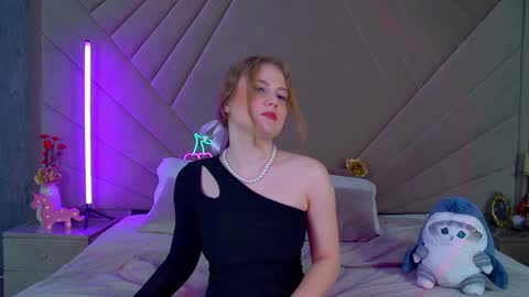 SelinSwarovski online show from January 24, 2025, 11:34 pm