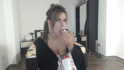 sellena_angels online show from January 17, 2025, 1:56 pm