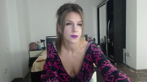 sellena_angels online show from January 20, 2025, 5:27 pm