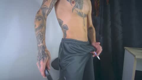 sem_alas online show from May 5, 2026, 3:36 am