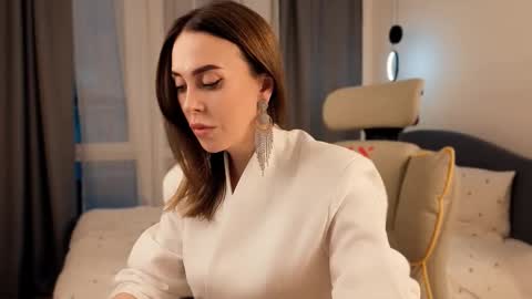 Ella online show from February 13, 2026, 5:03 am