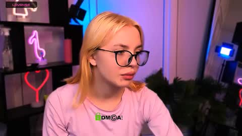 Sendi online show from December 17, 2025, 12:33 pm