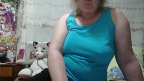 Lenna online show from December 9, 2024, 11:47 am