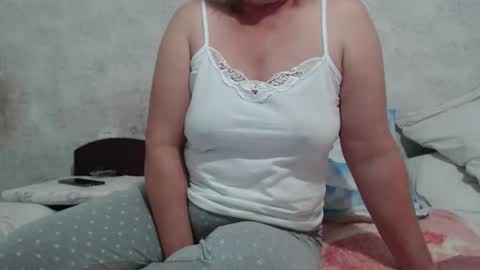 Lenna online show from October 26, 2025, 8:31 am