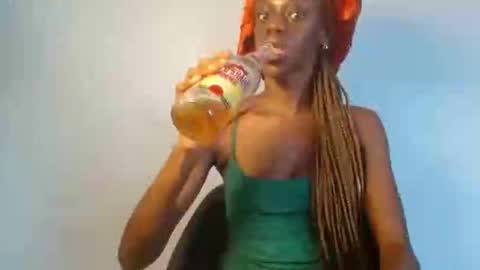 Snapshot of sensational_ave chatting on November 5, 2025, 10:26 am sensational_ave online show from November 5, 2025, 10:26 am