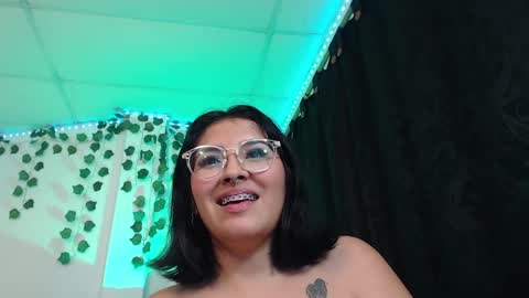 Camille and sophie online show from February 21, 2025, 5:56 am