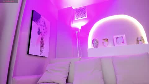 sensual_shanel online show from June 11, 2026, 2:53 am