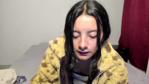 Snapshot of sensual_skinny chatting on October 7, 2025, 6:54 am sensual_skinny online show from October 7, 2025, 6:54 am