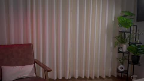 Maria- OF sensual bee online show from December 13, 2024, 4:22 am