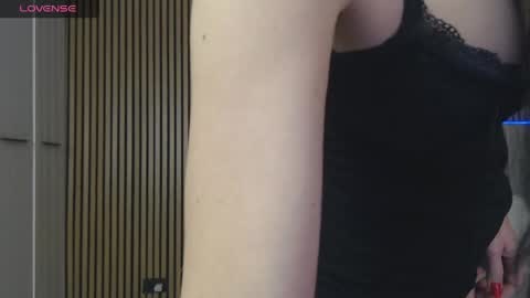 Hallie online show from May 17, 2026, 1:51 pm