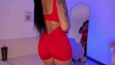 Snapshot of sensualhaven_ chatting on September 15, 2025, 12:32 am sensualhaven_ online show from September 15, 2025, 12:32 am