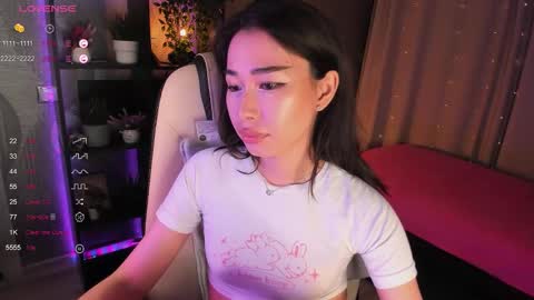 Snapshot of sensualily chatting on September 17, 2025, 4:08 pm Kiki online show from September 17, 2025, 4:08 pm