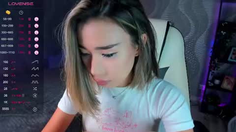 Snapshot of sensualily chatting on July 24, 2026, 3:54 pm Kiki online show from July 24, 2026, 3:54 pm