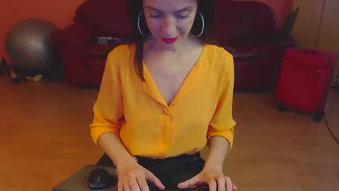 sensualmyra online show from January 24, 2025, 1:47 pm