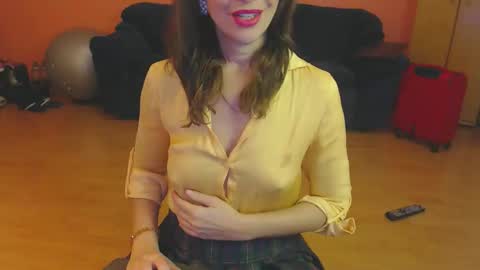 sensualmyra online show from April 4, 2026, 10:13 am