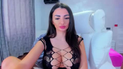 EllaRossa online show from March 28, 2026, 12:05 pm