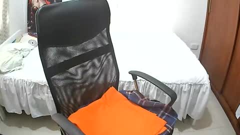 Snapshot of senthix1983 chatting on September 17, 2025, 7:26 pm senthix  heyy promo en OnlyFans aprovecha 85 descuento online show from September 17, 2025, 7:26 pm