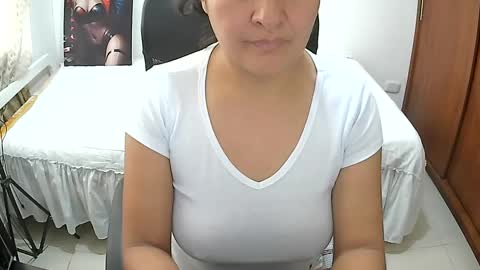 Snapshot of senthix1983 chatting on October 13, 2025, 1:33 pm senthix  heyy promo en OnlyFans aprovecha 85 descuento online show from October 13, 2025, 1:33 pm