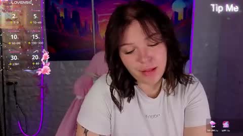 Snapshot of seraphinaa_darkwater chatting on July 20, 2026, 11:51 pm Lisa and Mona online show from July 20, 2026, 11:51 pm