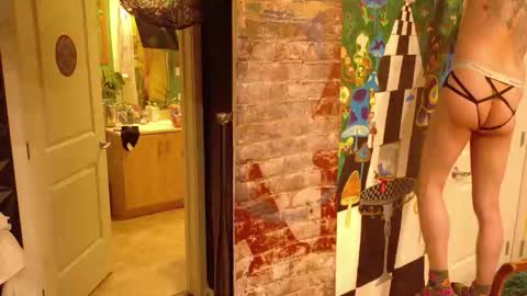 seraphyx33 online show from November 16, 2025, 2:11 pm