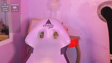 Seren  Follow me online show from January 17, 2026, 3:33 am